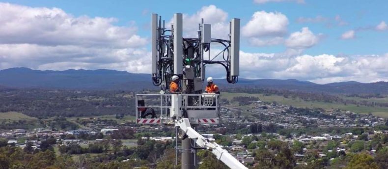 Telecommunications tower